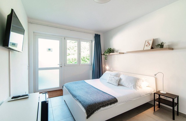 Comfortable studio apartment near Origlio pond (Le Betulle Studio 2)