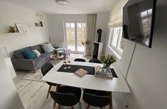 Comfortable vacation apartment with balcony, sauna and Bodden view