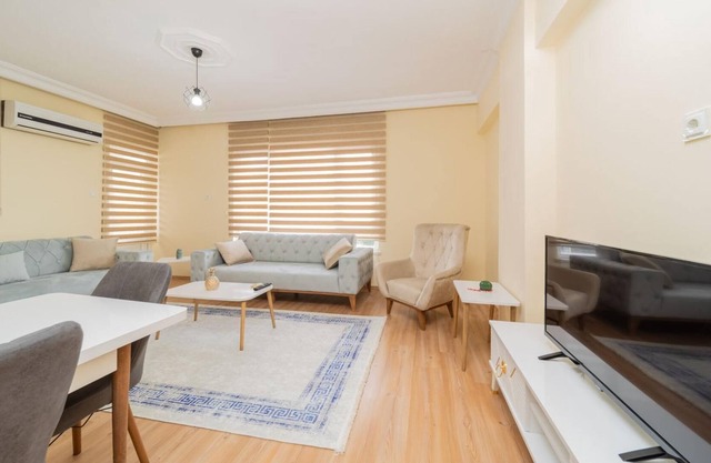 Commodious Flat Near Seaside in Antalya Konyaalti