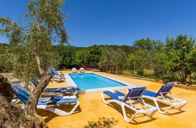 Complejo Residencial Barquero Pernía Cañete la Real by Ruralidays