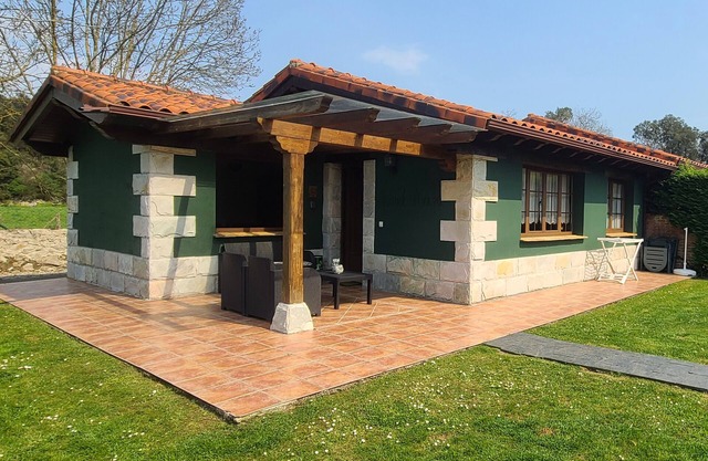 Complete green apartment in Llanes