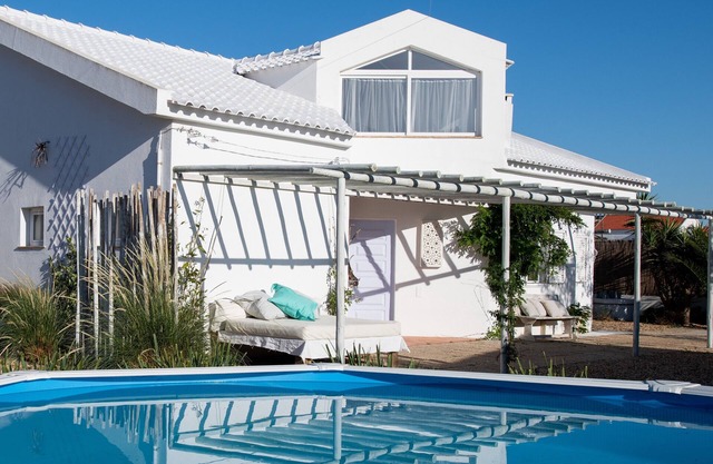 Comporta Amazing Villa a walking distance from the beach with pool and garden