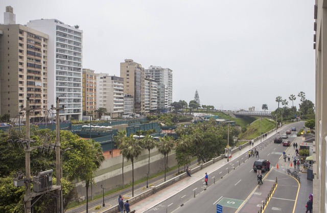 Condo 3 Blocks from the Ocean