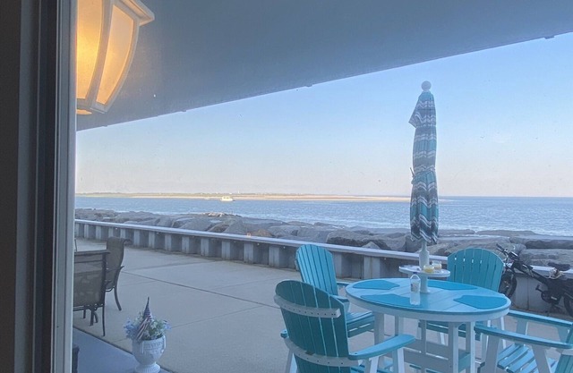 Condo on the ocean with a million dollar view, world class fishing, and sea walk