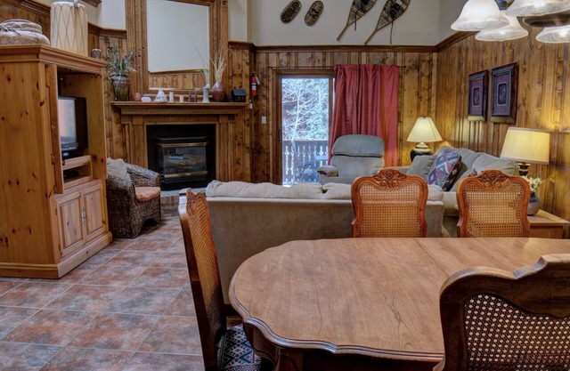 Condo three blocks from the Chair Lift