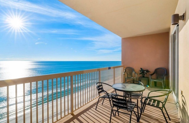 Condo with private balcony, breathtaking gulf views, large pool! West PCB.