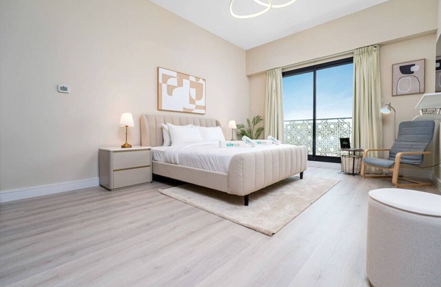 Contemporary 1 Bedroom Apartment in Al Jaddaf