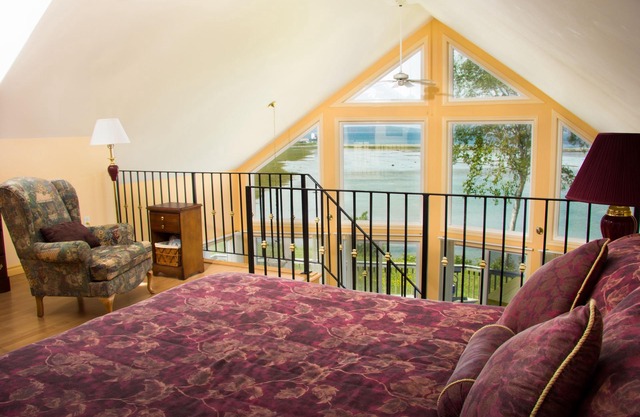 Contemporary ocean front cottage on the shore of the highest tides in the world.