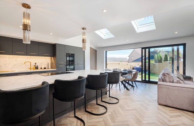 Contractors Welcome | Games Room | 6 Smart TVs | Free Off-Street Parking