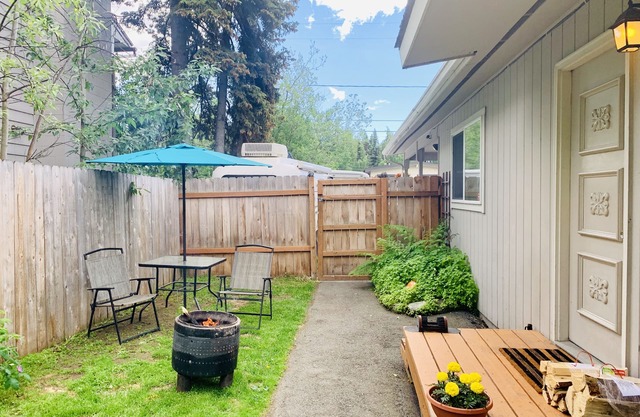 Convenient location. Fully stocked kitchen. Washer & Dryer in unit.