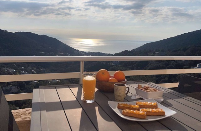Conveniently located between sea and mountains