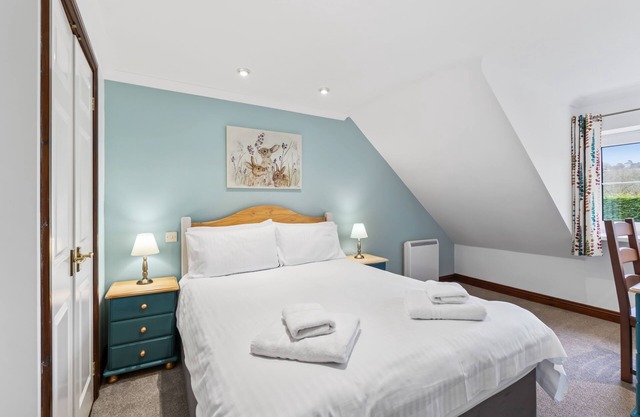 Conveniently located to explore all that Cornwall and Devon have to offer