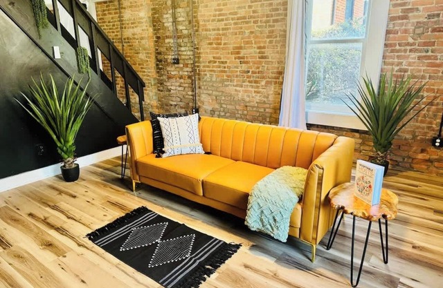 Convention - Free Parking- Short North - King Bed