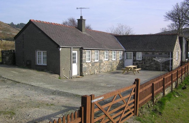 Converted Outbuildings - Penlon Cottage