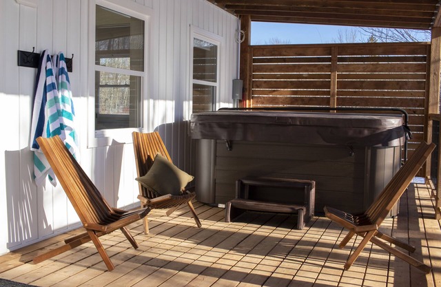 Copper Shore Lake House - Doncaster