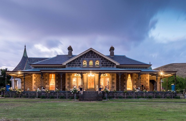 Coragulac House Cottages