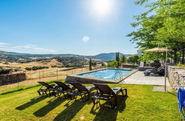 Cortijo Los Bogonales Arroyomolinos de León by Ruralidays