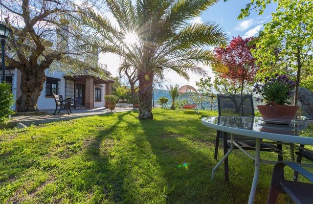 Cortijo Rural el Mirador, with private pool