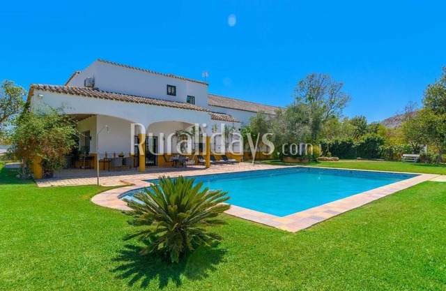 Cortijo Sierra y Lago Arcos de la Frontera by Ruralidays