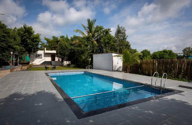 CosmicStays Casa Ivory - A Luxury Villa With Pvt Pool nr Pune