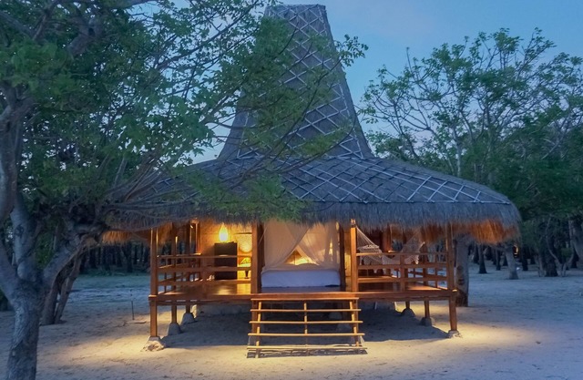 Costa Beach Resort & Club