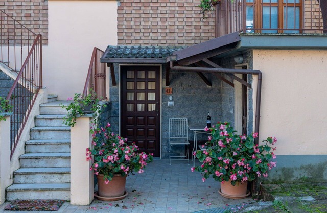 Cosy apartment for 3 guests with A/C, WIFI, TV and balcony