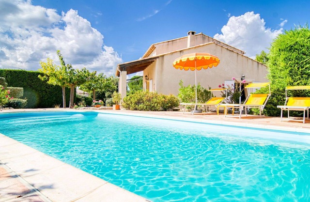 Cosy apartment for 8 guests with private pool, WIFI, TV and terrace