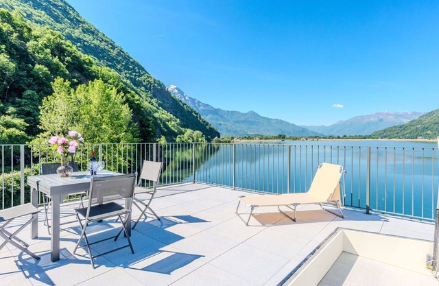 Cosy apartment for 2 guests with A/C, WIFI, TV and balcony