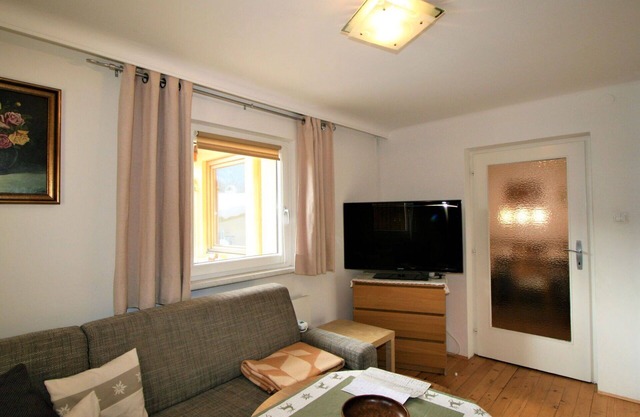 Cosy apartment for 4 people with TV, patio and pets allowed
