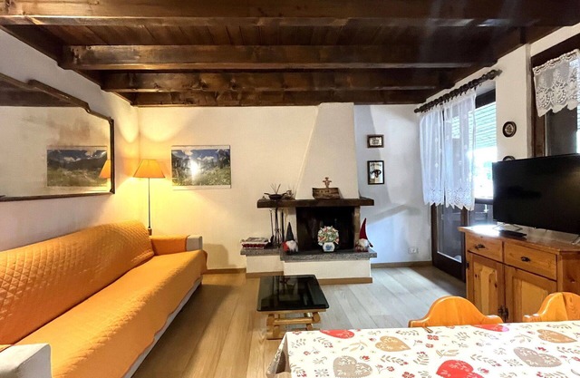 Cosy apartment for 6 guests with WIFI, TV and balcony