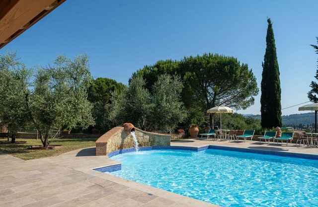 Cosy apartment for 7 guests with A/C, WIFI, pool, TV, pets allowed and panoramic view