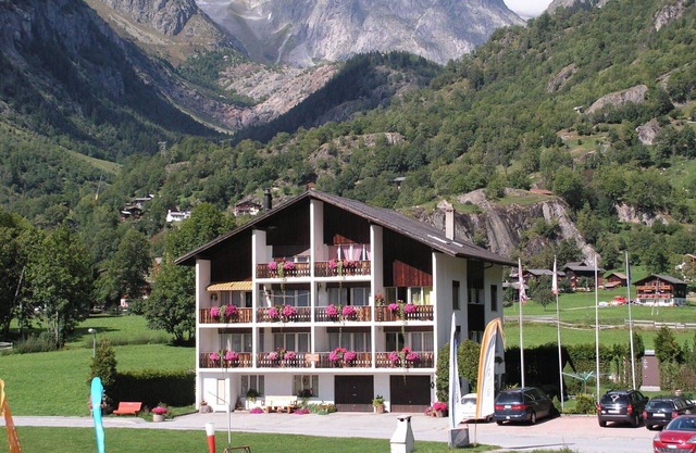 Cosy apartment for 4 people with WIFI, TV, balcony and pets allowed