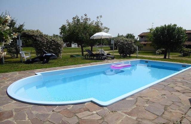 Cosy apartment in villa for 6 guests with WIFI, pool, A/C, TV, terrace and pets allowed