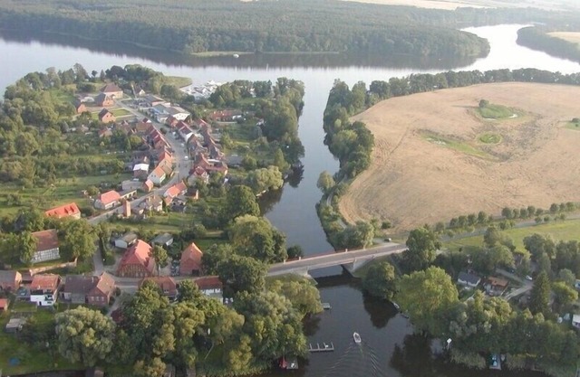 Cosy apartment with water access and boat mooring on the Great Priepertsee