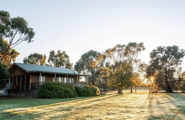 Cosy cabin in the Grampians with mountain views