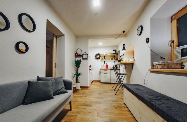 Cosy chalet in remote location - fantastic view, ski in/out