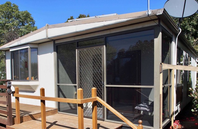 Cosy, comfortable retro cottage