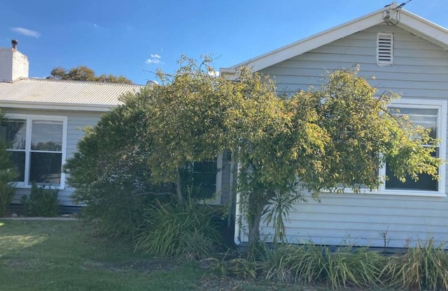 Cosy Cottage located in Horsham Victoria