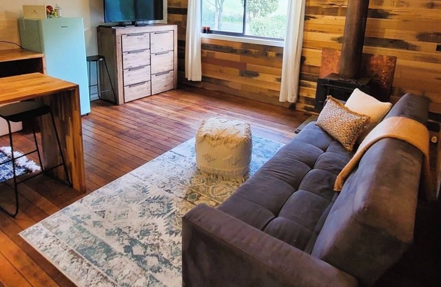 Cosy cottage on the Tamar - 15 minutes to Launceston/Vineyards