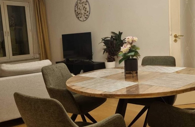 COSY FLAT 3bedrooms and balcony close to Antwerp center