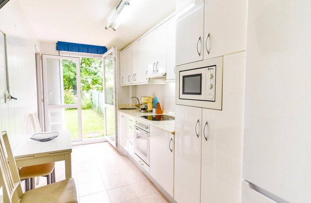 Cosy flat with pool and garden near Cabarceno