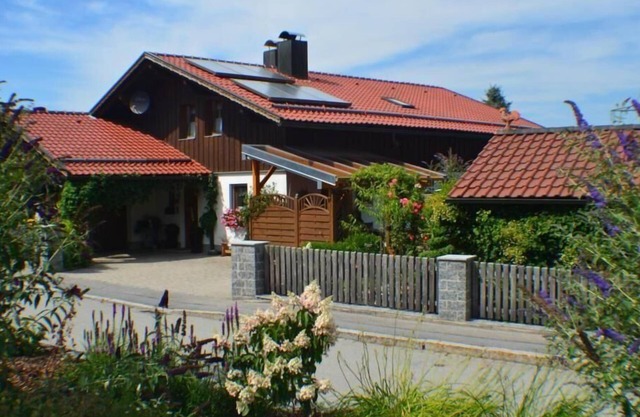 Cosy holiday flat in Weiherhäuser with garden and terrace