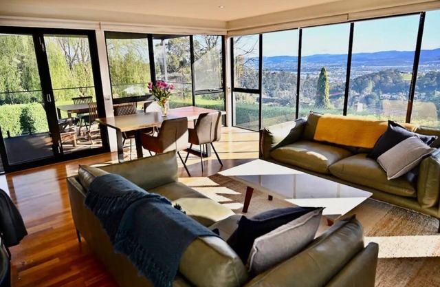 Cosy home with spectacular views