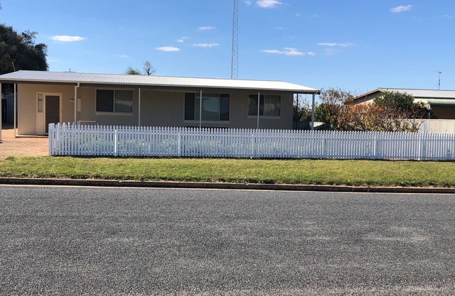 Cosy home, within walking distance to north beach.