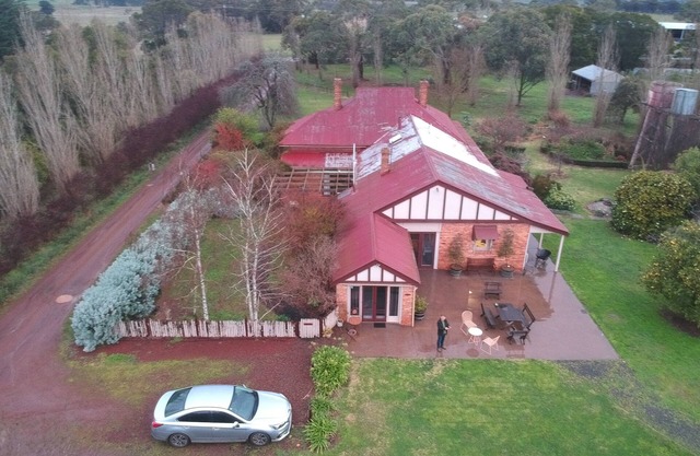 Cosy north facing priv selfcontained Suite set within large garden, 7min to town