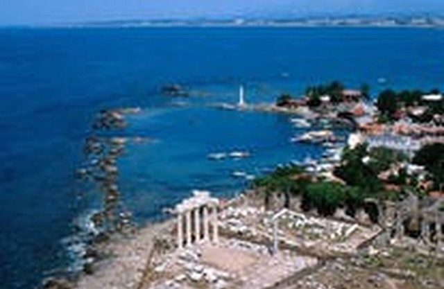 Cosy Villa With Communal Pool, Rooftop Suntrap Area