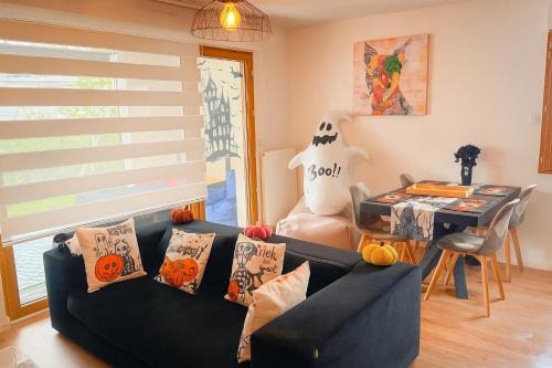 Cosygreen77- Spacious apt with garden & parking, 7mns by car from Disneyland