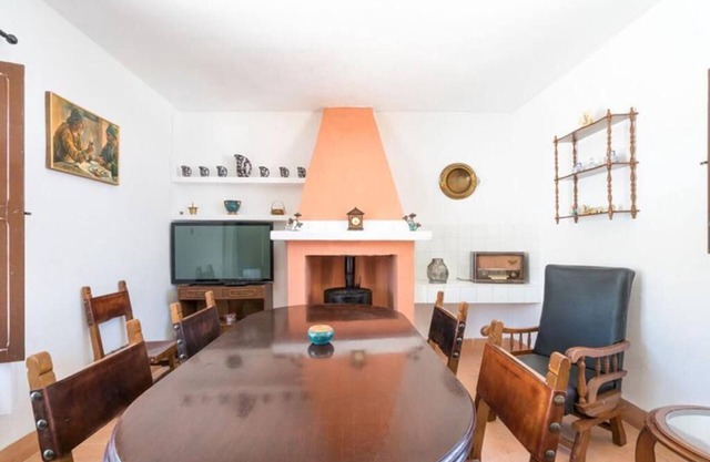 Cotilfar Cottage with Outdoor Pool