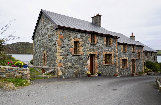 Cottage 108 - Cleggan