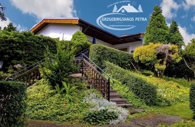 Cottage 4 stars - quiet location - fenced garden pet allowed - garage